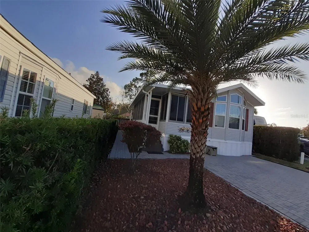 2330 LIMEWOOD AVENUE #051 Clermont, FL 34714
