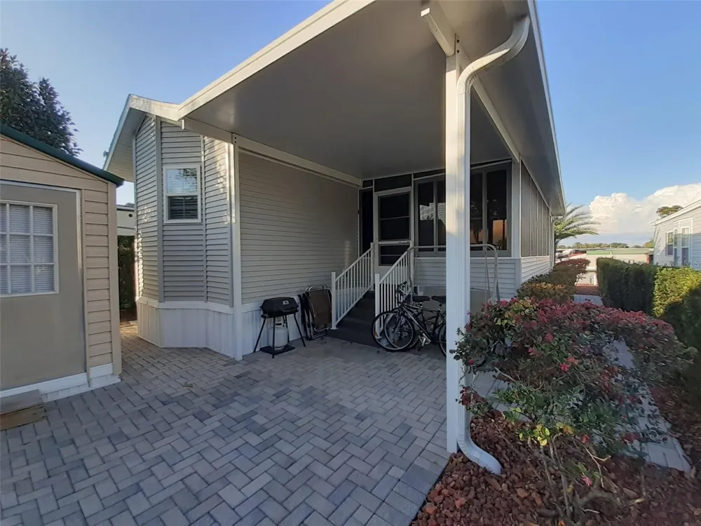 2330 LIMEWOOD AVENUE #051 Clermont, FL 34714