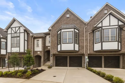 2186 Southwick Drive