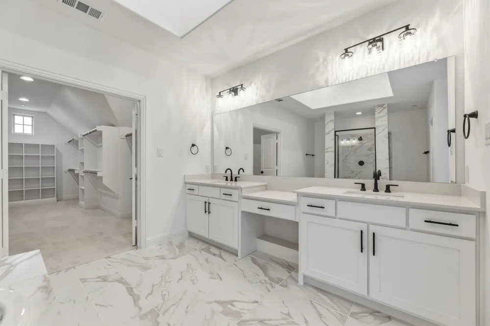 2186 Southwick Drive Lewisville, TX 75067