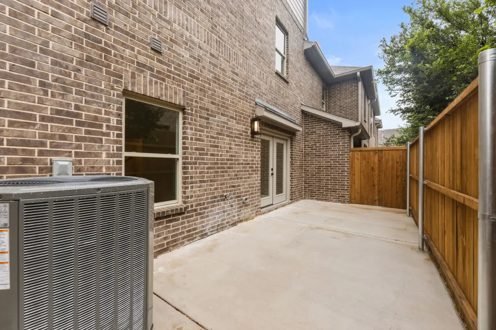 2186 Southwick Drive Lewisville, TX 75067