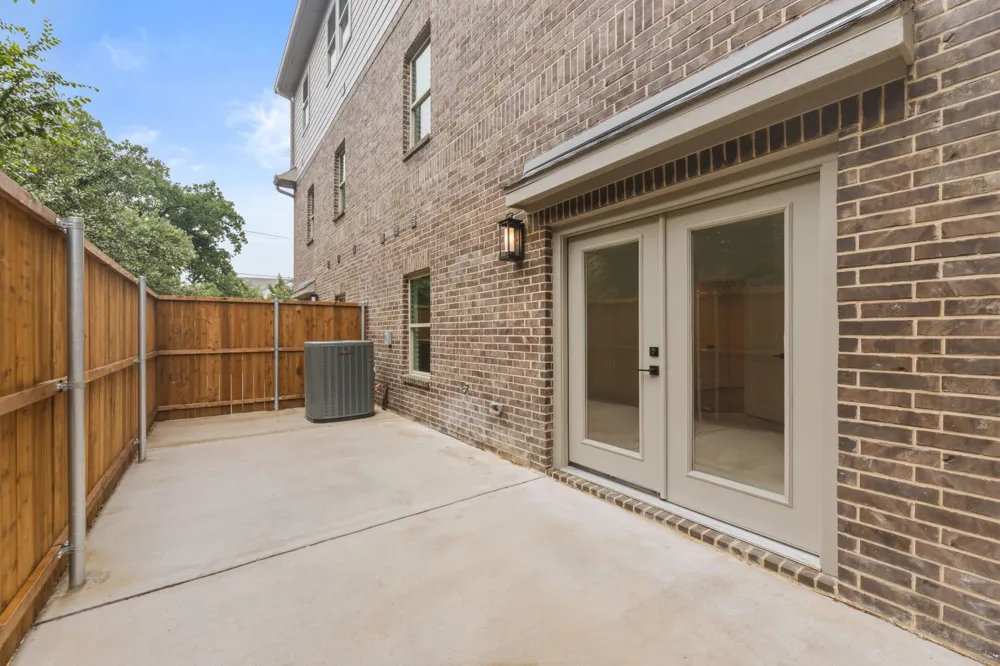 2186 Southwick Drive Lewisville, TX 75067