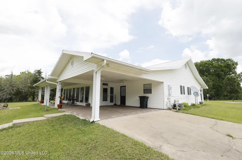 1024 Walker Lane Summit, MS 39666