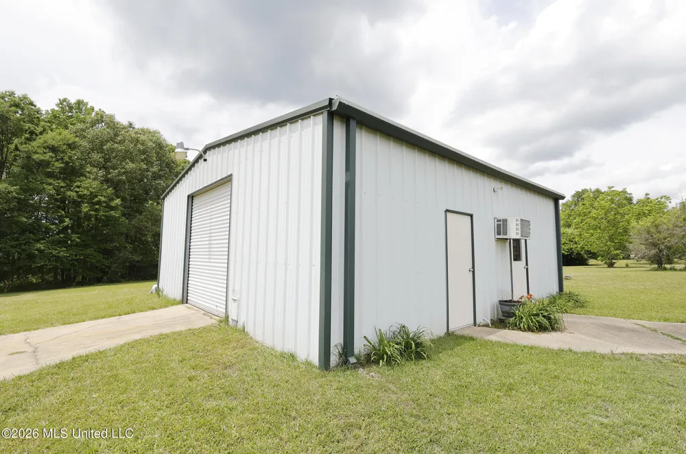 1024 Walker Lane Summit, MS 39666