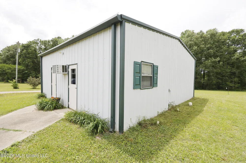 1024 Walker Lane Summit, MS 39666