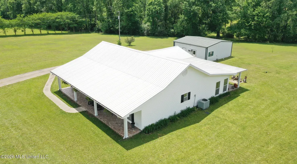 1024 Walker Lane Summit, MS 39666