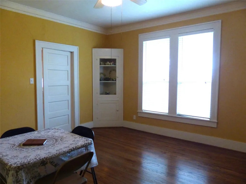 606 S Blackburn Brady, TX 76825
