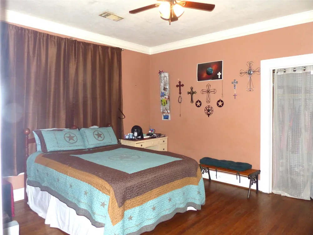 606 S Blackburn Brady, TX 76825