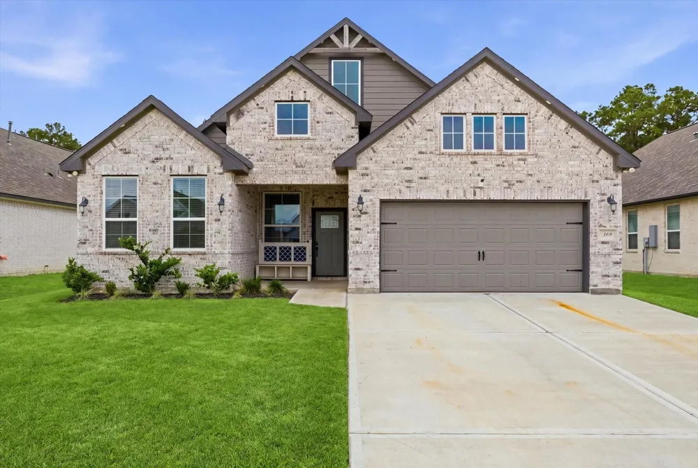 409 Little Spring Court Anahuac, TX 77514