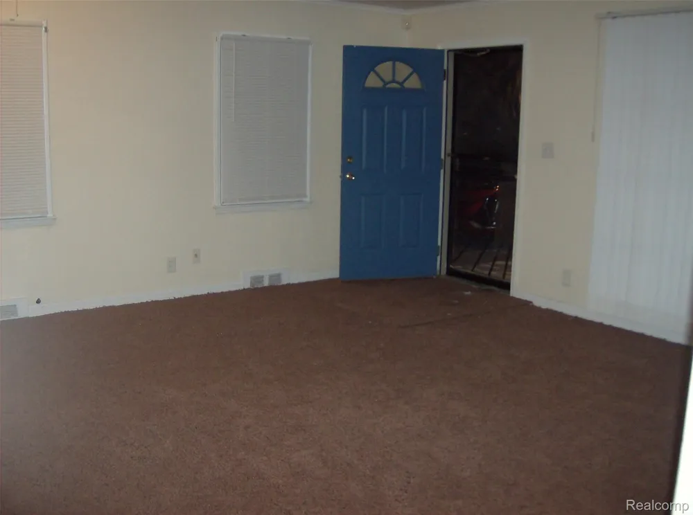 10641 TROY STREET Oak Park City, MI 48237