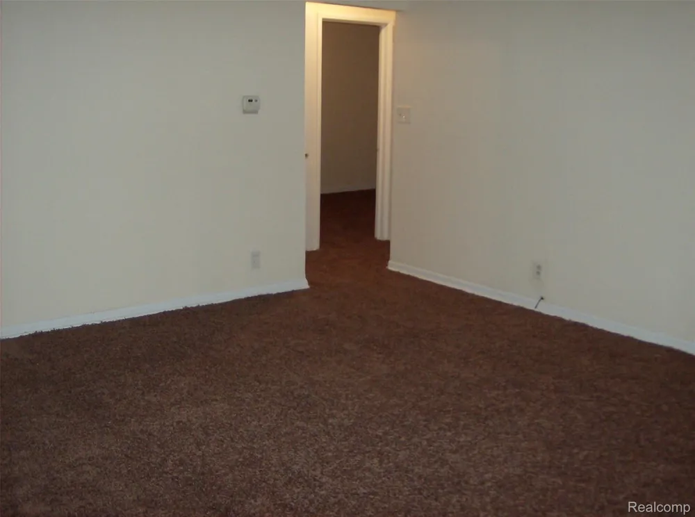 10641 TROY STREET Oak Park City, MI 48237