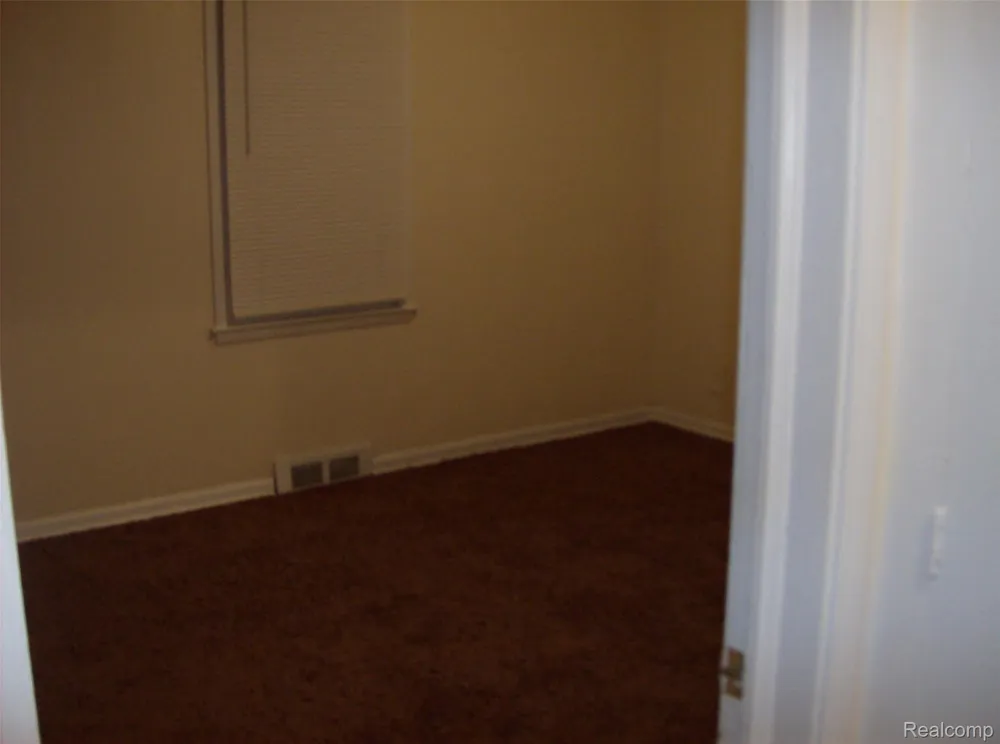 10641 TROY STREET Oak Park City, MI 48237