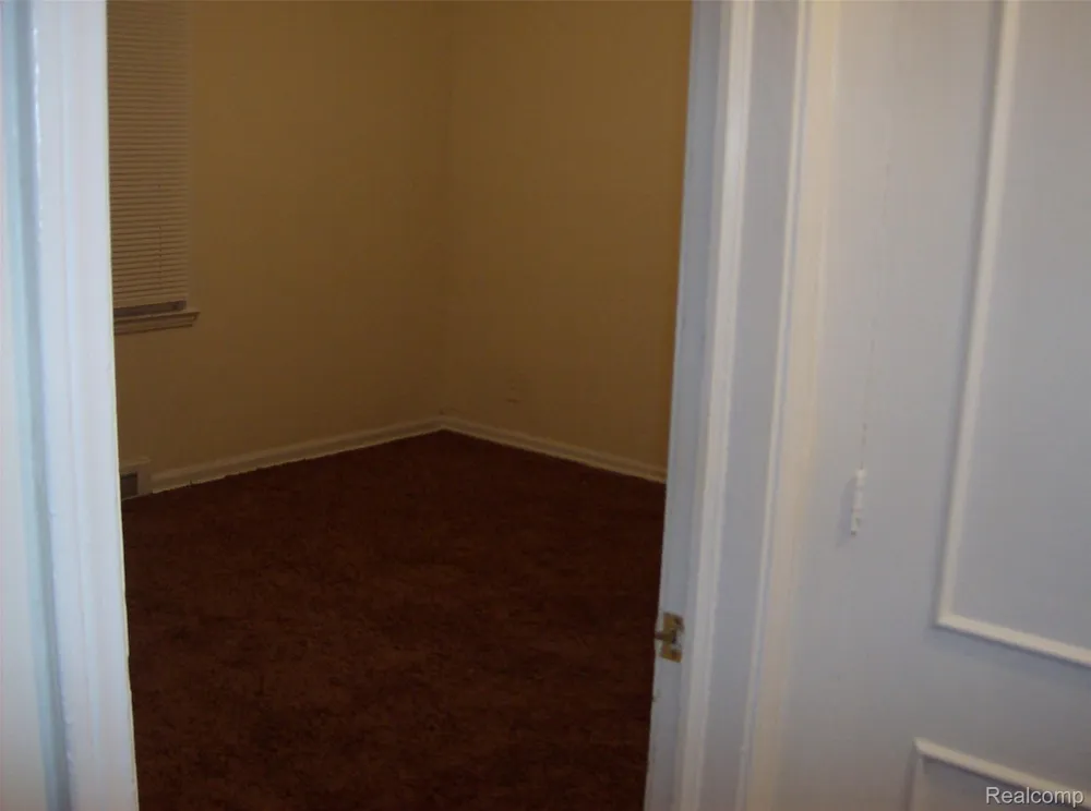 10641 TROY STREET Oak Park City, MI 48237