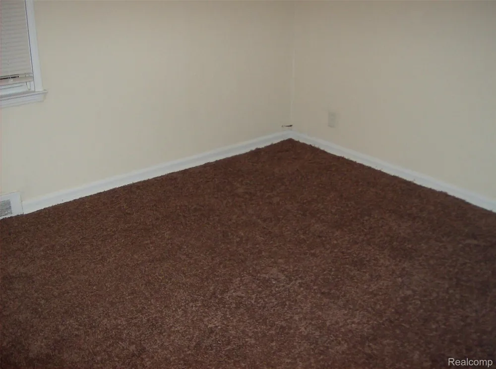 10641 TROY STREET Oak Park City, MI 48237