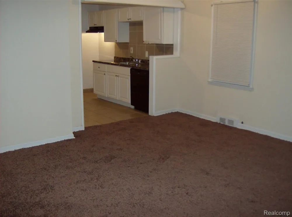 10641 TROY STREET Oak Park City, MI 48237