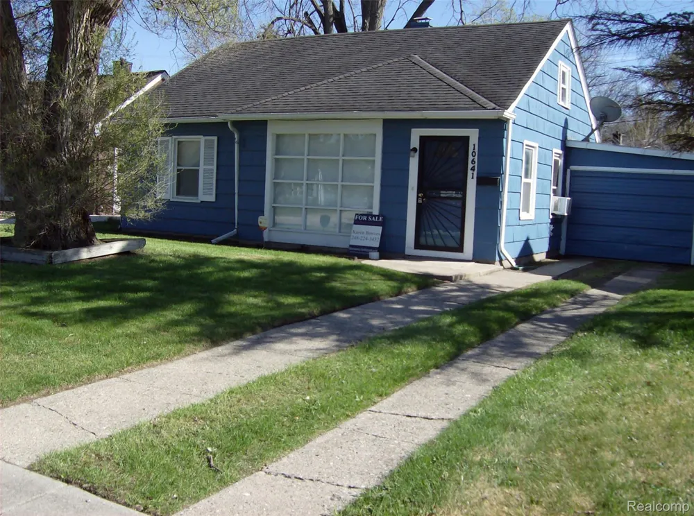 10641 TROY STREET Oak Park City, MI 48237