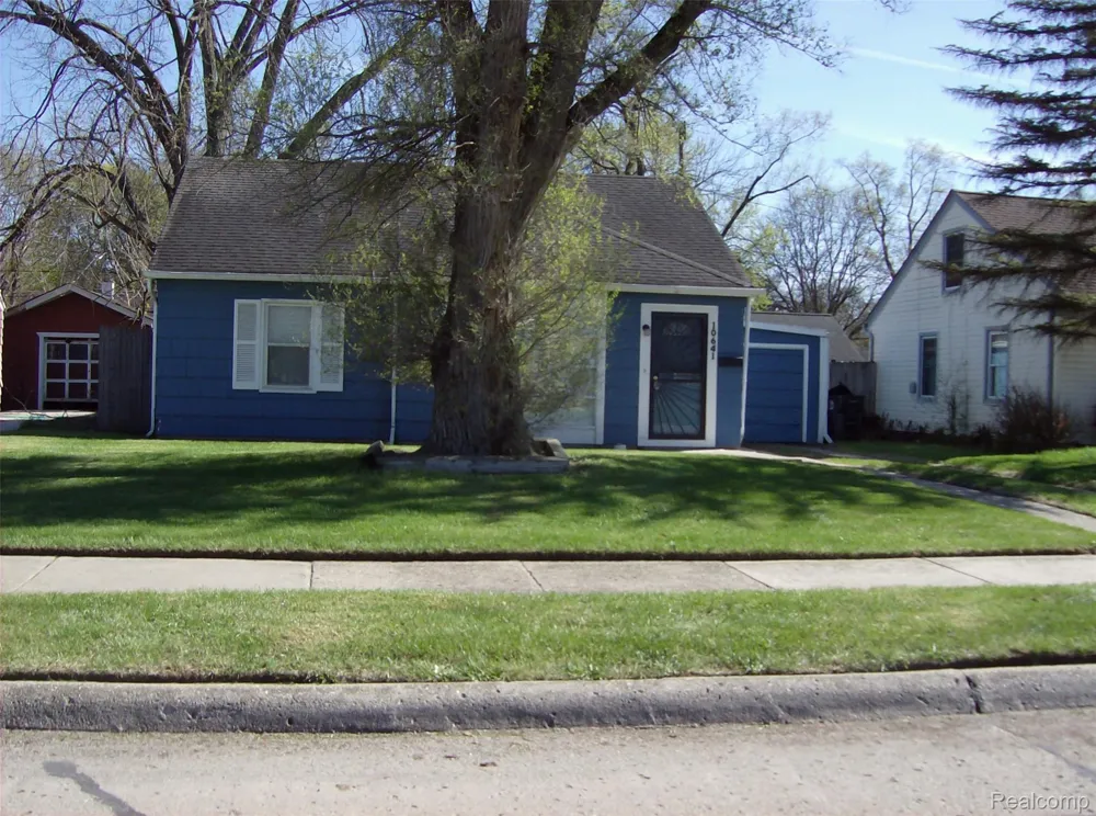 10641 TROY STREET Oak Park City, MI 48237