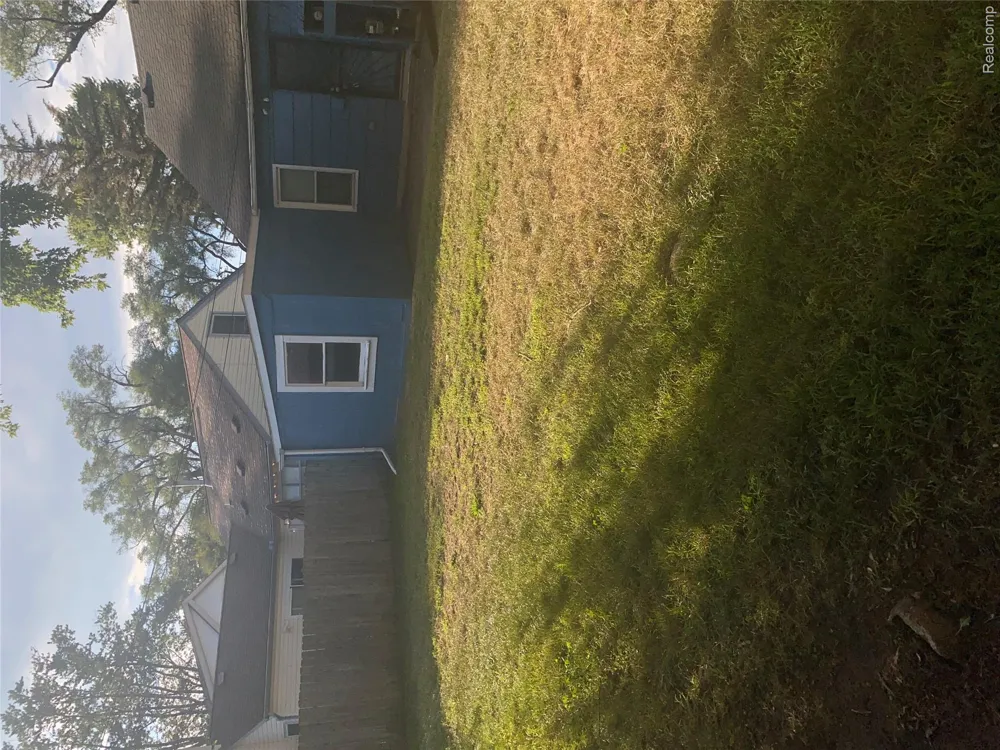10641 TROY STREET Oak Park City, MI 48237