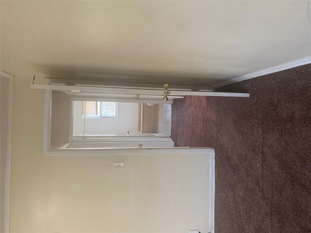 10641 TROY STREET Oak Park City, MI 48237