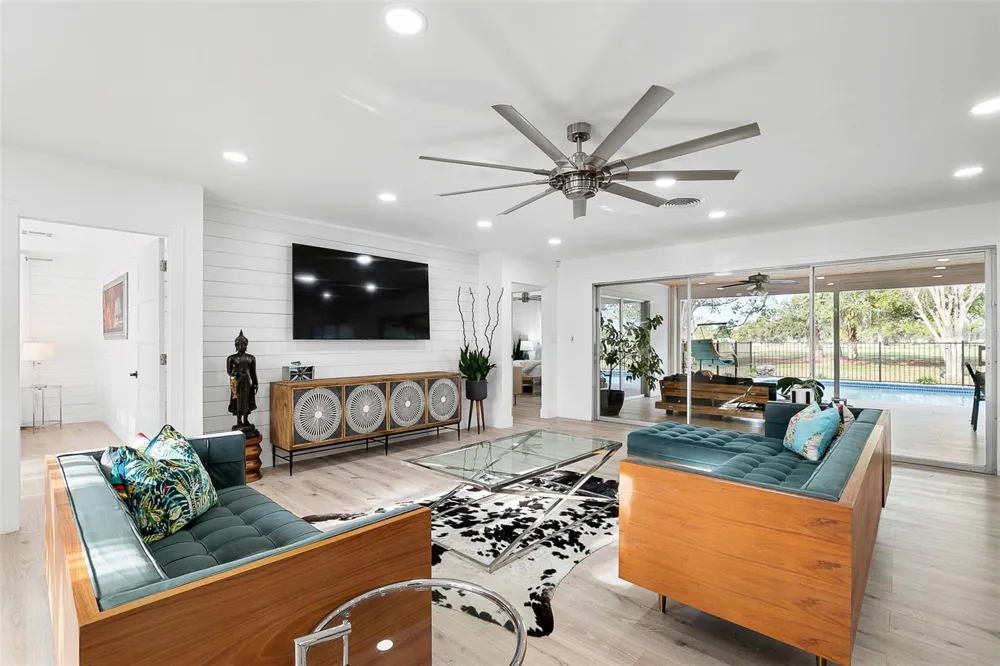 703 WHITFIELD AVENUE Sarasota, FL 34243