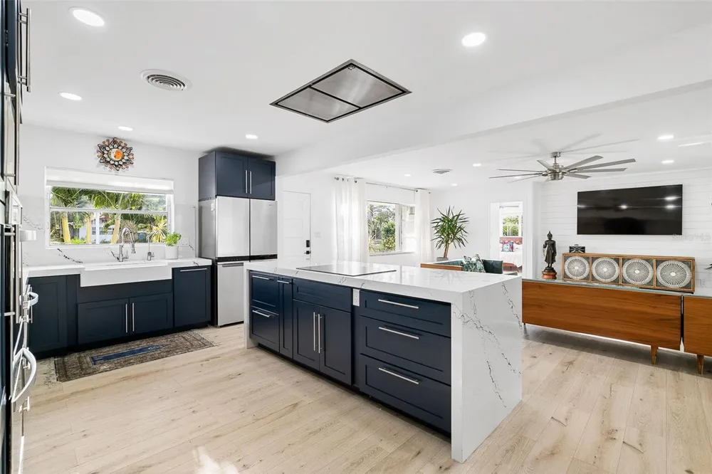 703 WHITFIELD AVENUE Sarasota, FL 34243