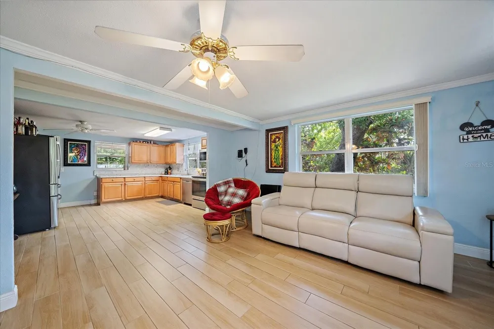 2503 53RD AVENUE W Bradenton, FL 34207
