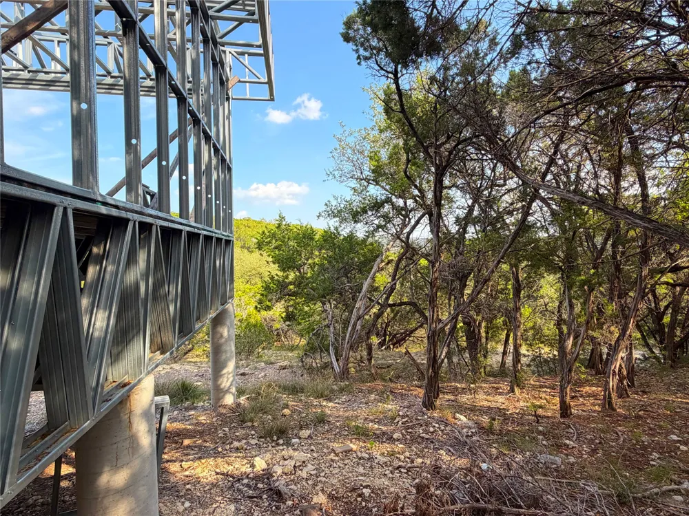 1362 Rockmoor Canyon Lake, TX 78133