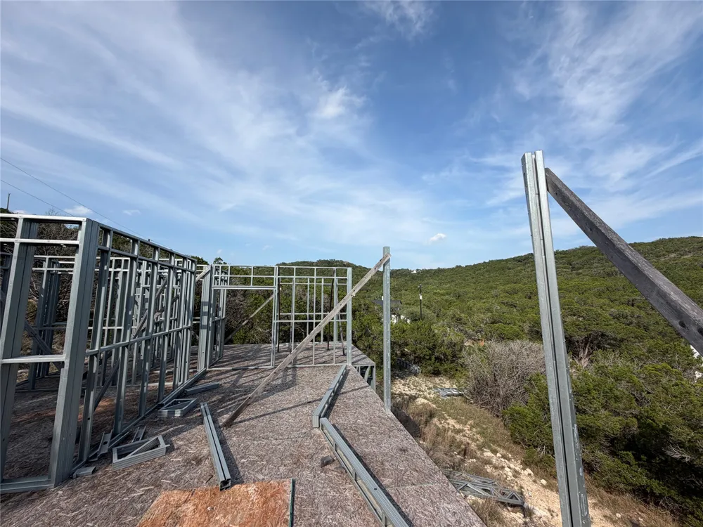 1362 Rockmoor Canyon Lake, TX 78133