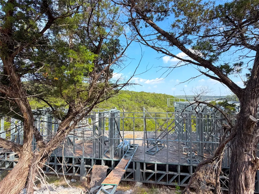1362 Rockmoor Canyon Lake, TX 78133