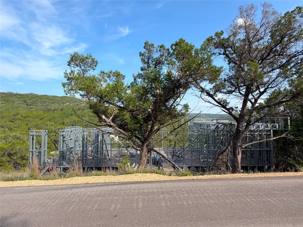 1362 Rockmoor Canyon Lake, TX 78133