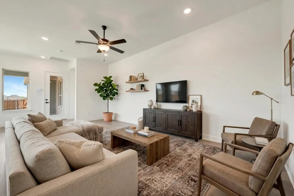 2120 Spotted Fawn Drive Arlington, TX 76005