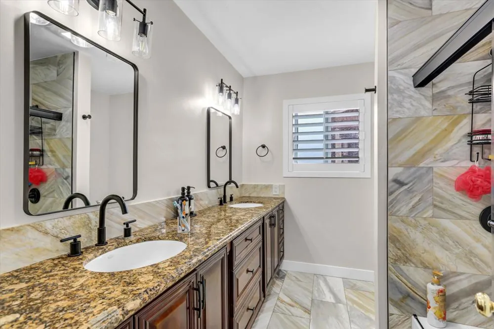 236 Camino Elevado Bonita, CA 91902