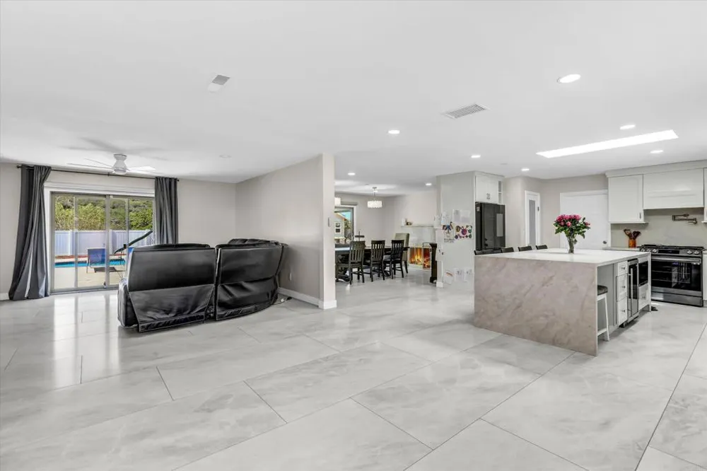 236 Camino Elevado Bonita, CA 91902