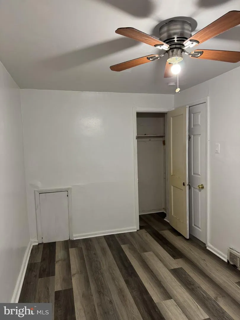 927 GRANT ROAD Folcroft, PA 19032