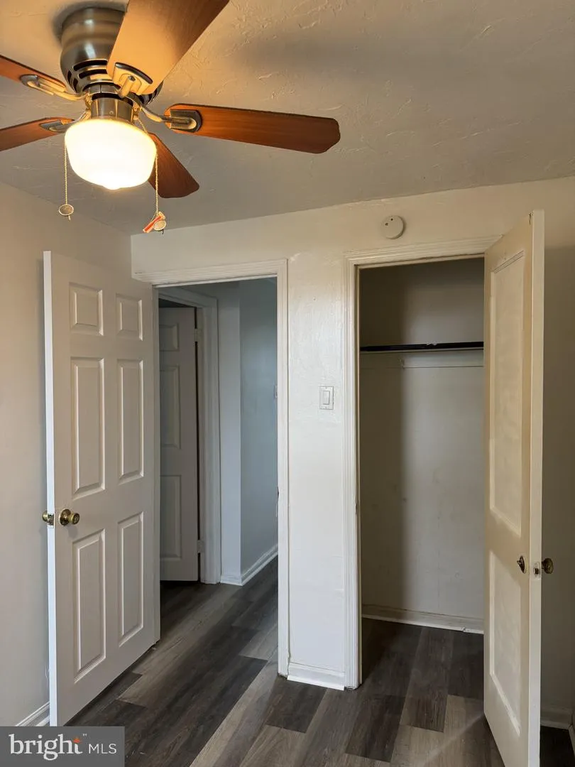927 GRANT ROAD Folcroft, PA 19032