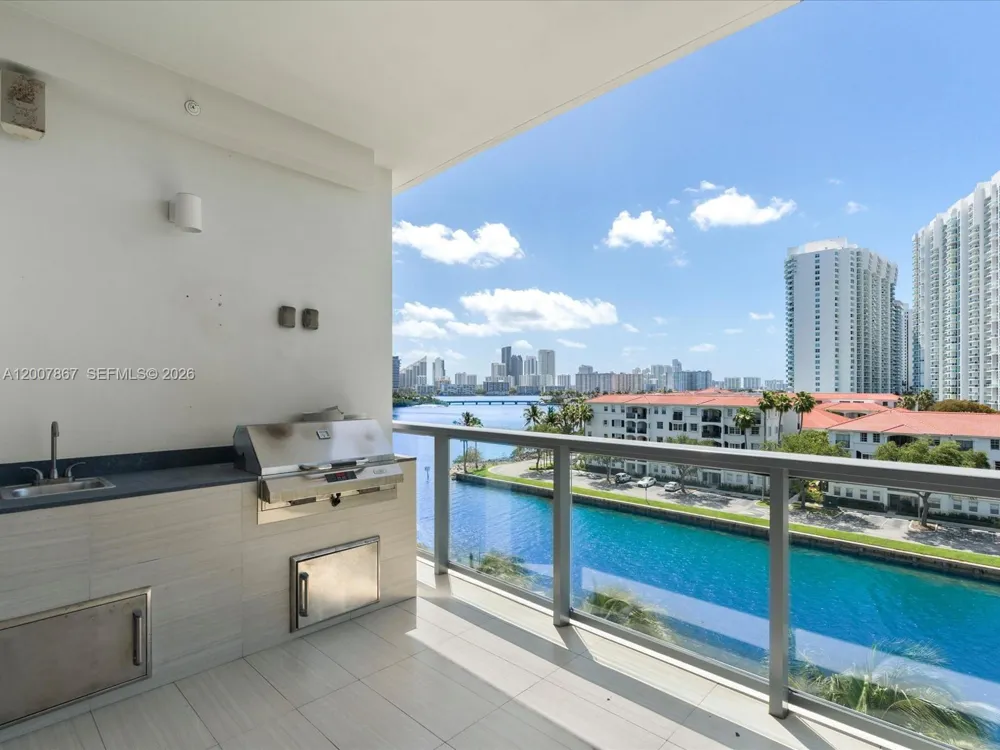 3250 NE 188th St #505 Aventura, FL 33180