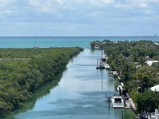 1121 Crandon Blvd #D903 Key Biscayne, FL 33149