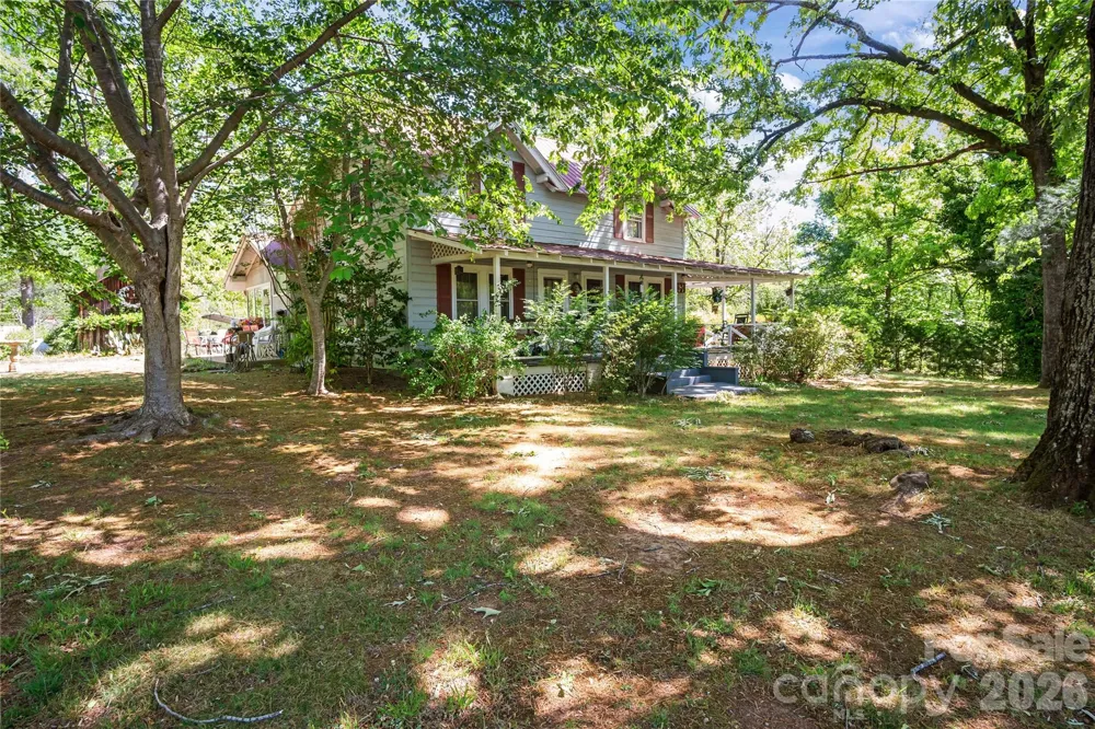 283 Constant Lane Columbus, NC 28722