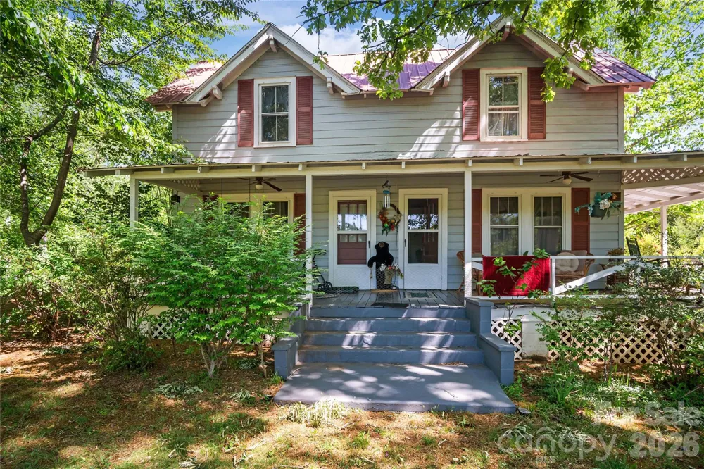 283 Constant Lane Columbus, NC 28722