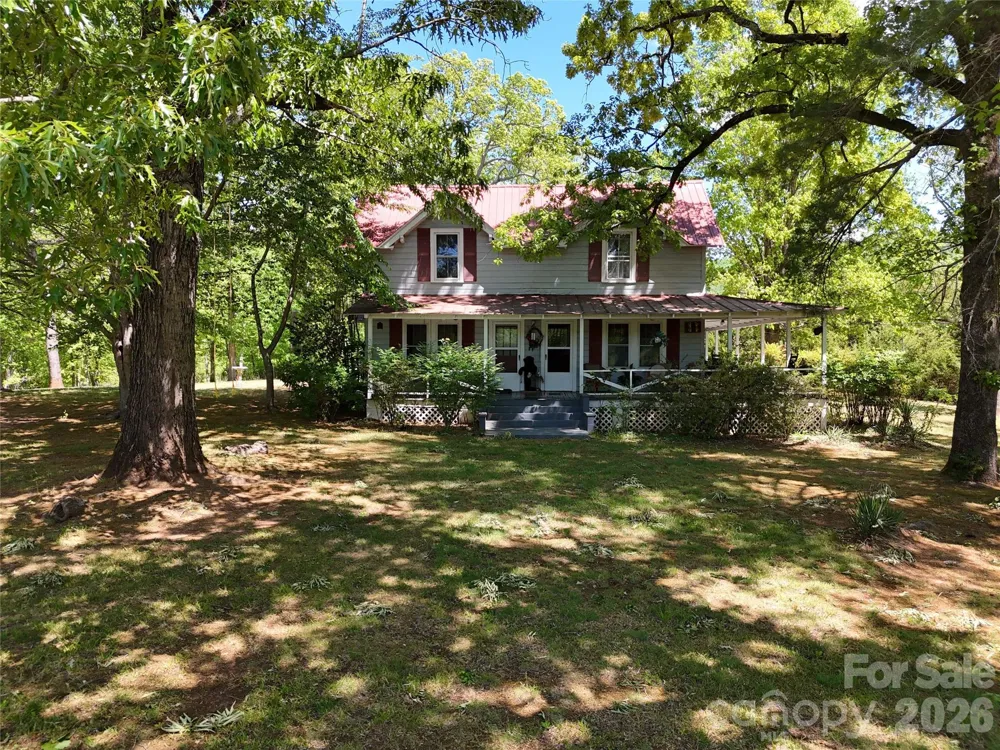283 Constant Lane Columbus, NC 28722
