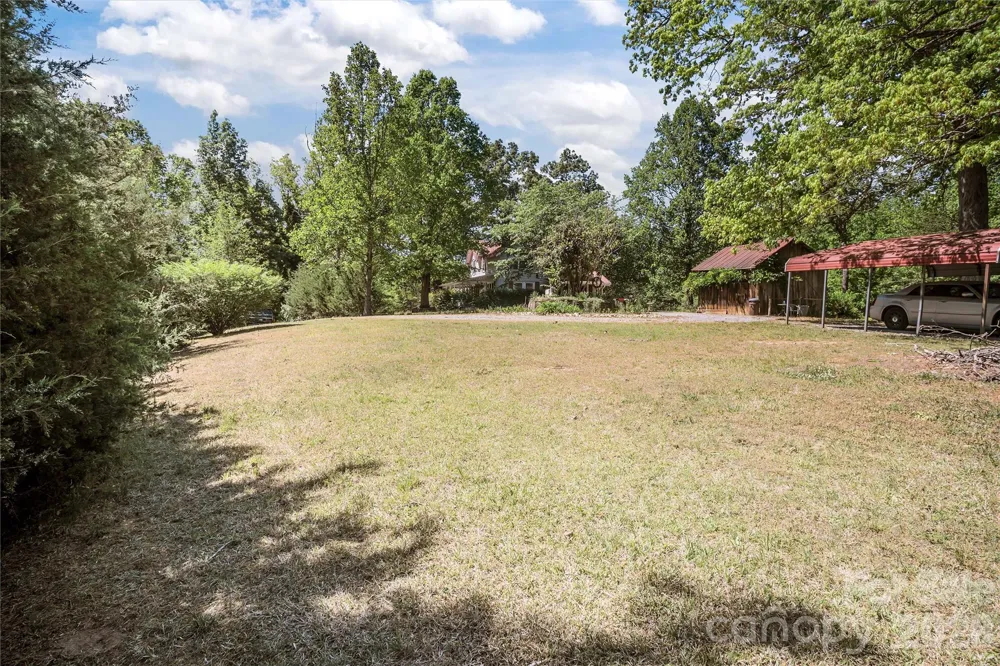 283 Constant Lane Columbus, NC 28722