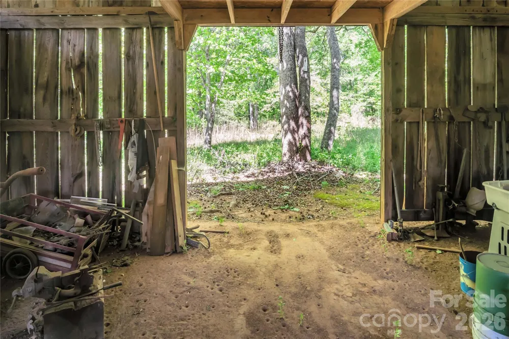283 Constant Lane Columbus, NC 28722