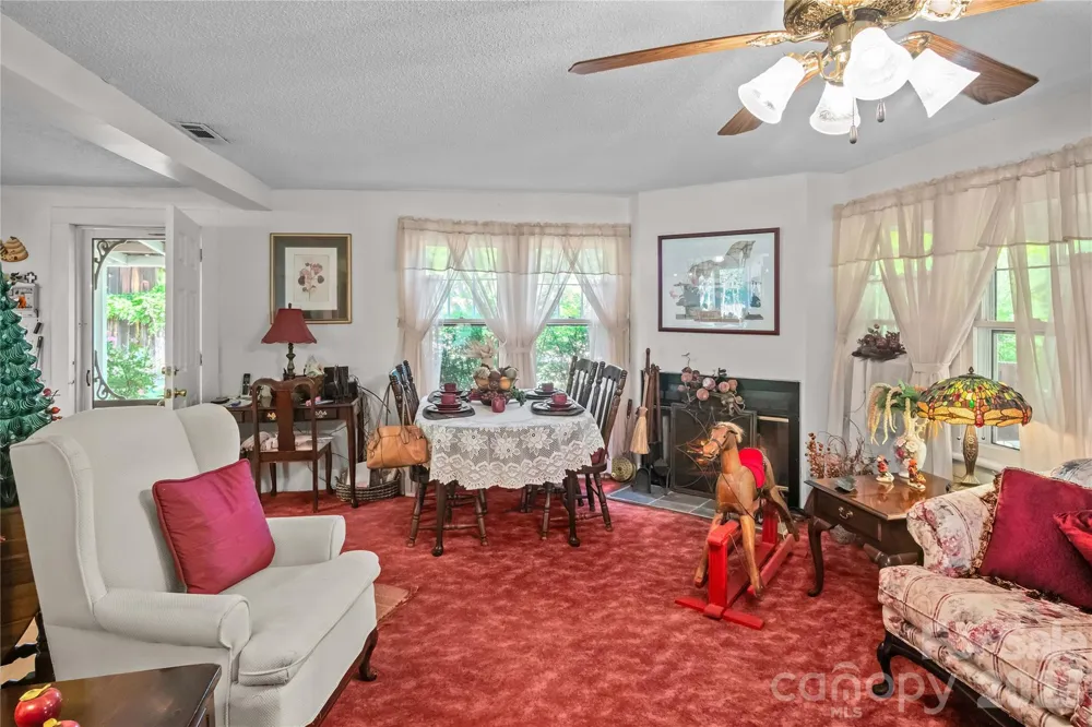 283 Constant Lane Columbus, NC 28722