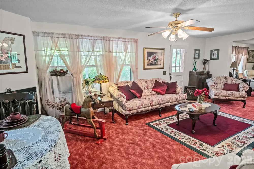 283 Constant Lane Columbus, NC 28722