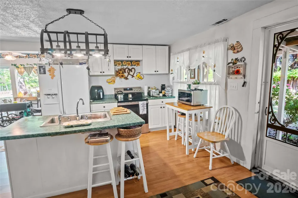 283 Constant Lane Columbus, NC 28722