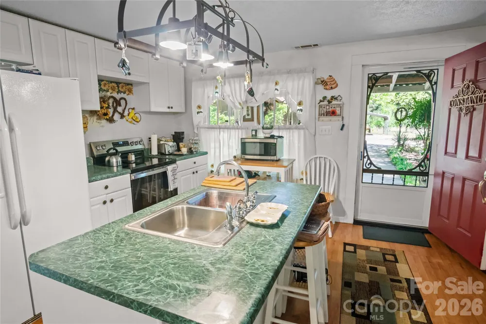 283 Constant Lane Columbus, NC 28722