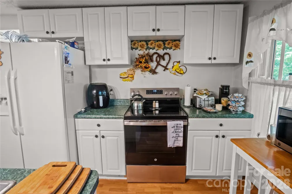 283 Constant Lane Columbus, NC 28722