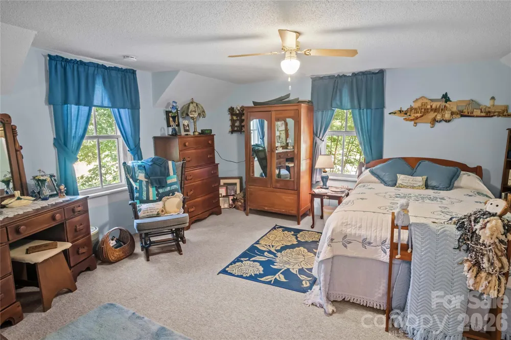 283 Constant Lane Columbus, NC 28722