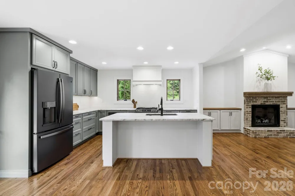 316 Big Raven Lane Saluda, NC 28773