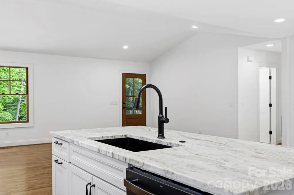 316 Big Raven Lane Saluda, NC 28773